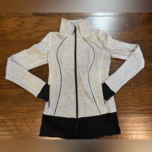Excellent condition lululemon Nice Asana Jacket
